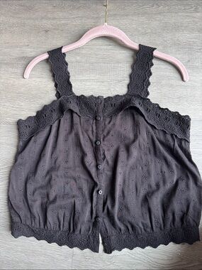 Button-Front Eyelet Crop Tank Top - Black